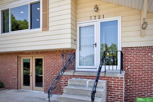 7721 S 42nd Street, Bellevue, NE 68147