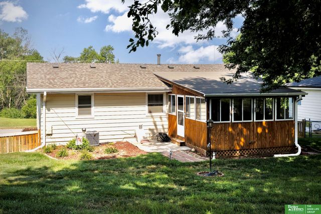 7721 S 42nd Street, Bellevue, NE 68147
