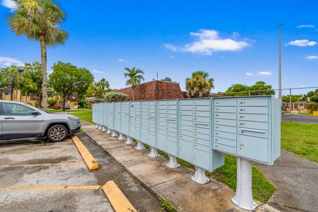 5655 BLUEBERRY Court 1, Lauderhill, FL 33313