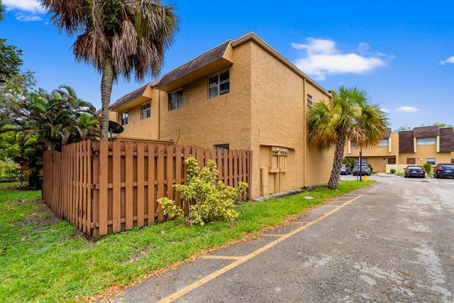 5655 BLUEBERRY Court 1, Lauderhill, FL 33313
