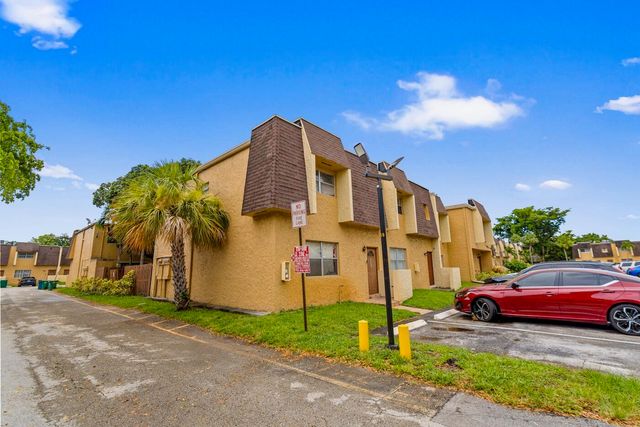 5655 BLUEBERRY Court 1, Lauderhill, FL 33313