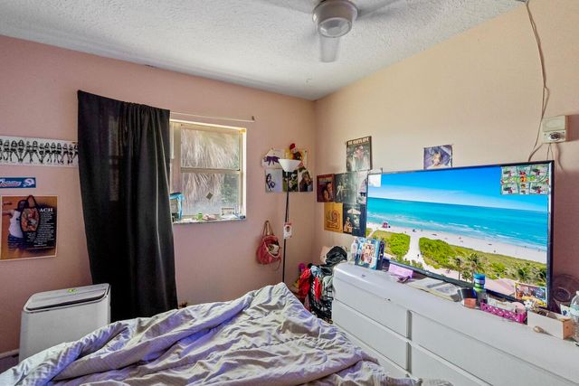 5655 BLUEBERRY Court 1, Lauderhill, FL 33313