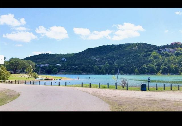 18311 Spring LN, Jonestown, TX 78645