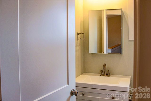 108 Lager Lane, Asheville, NC 28806