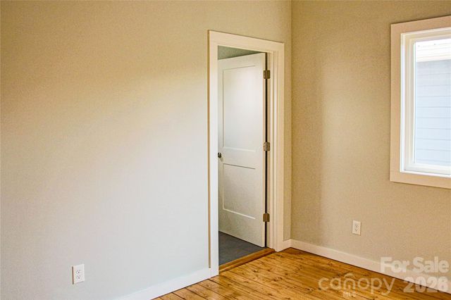 108 Lager Lane, Asheville, NC 28806