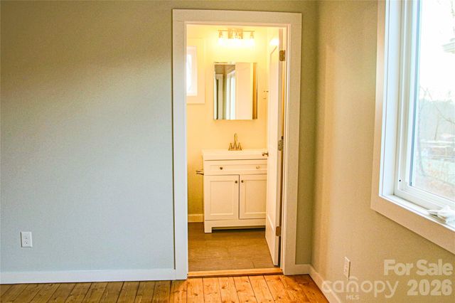 108 Lager Lane, Asheville, NC 28806