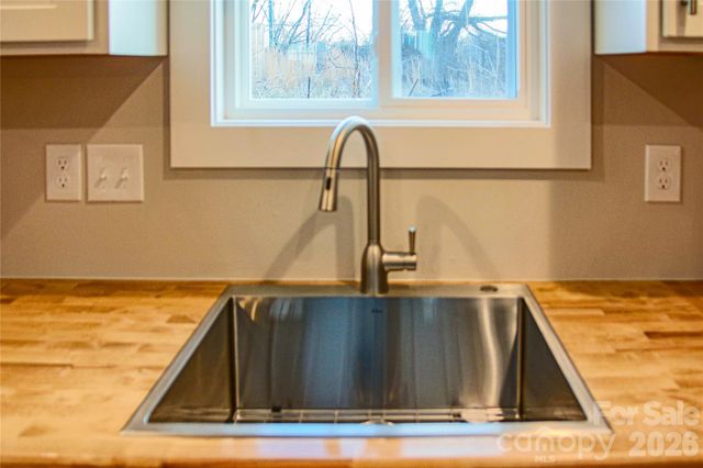 108 Lager Lane, Asheville, NC 28806