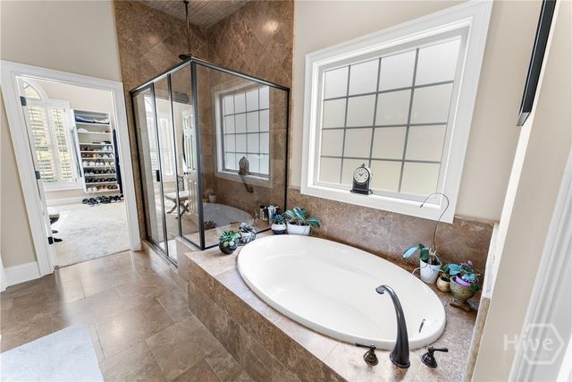 56 Crestwood Drive, Savannah, GA 31405