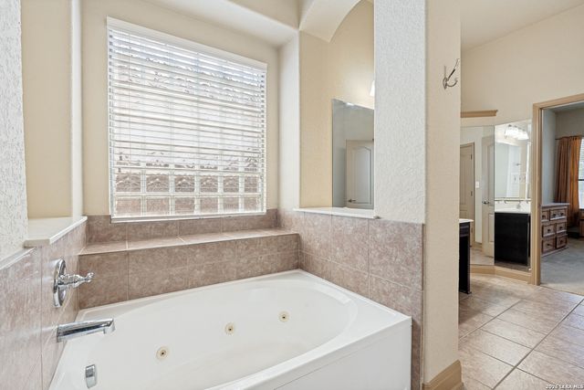 21611 Seminole Oaks, San Antonio, TX 78261