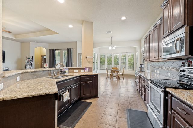 21611 Seminole Oaks, San Antonio, TX 78261