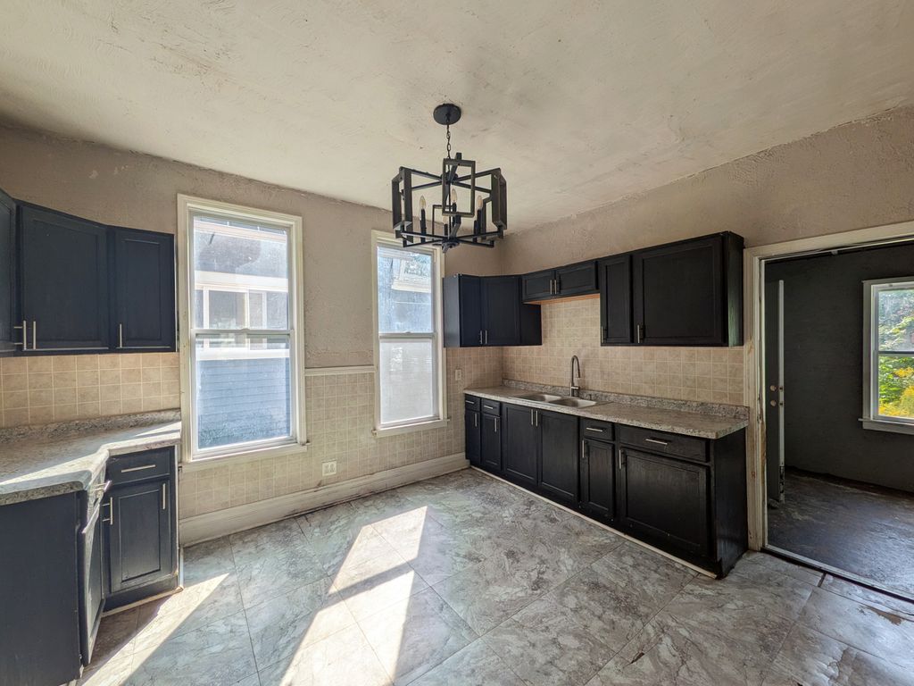 215 W 112th Place, Chicago, IL 60628 — photo 5