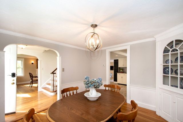 88 Elm St, Milton, MA 02186