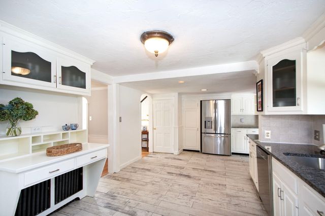 88 Elm St, Milton, MA 02186