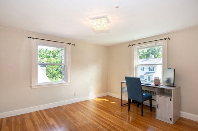 88 Elm St, Milton, MA 02186
