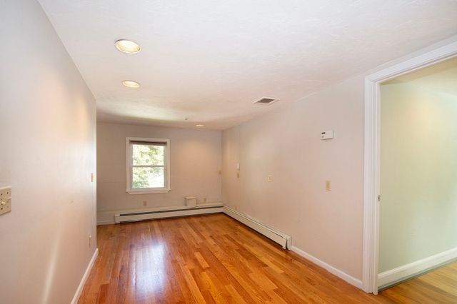 88 Elm St, Milton, MA 02186