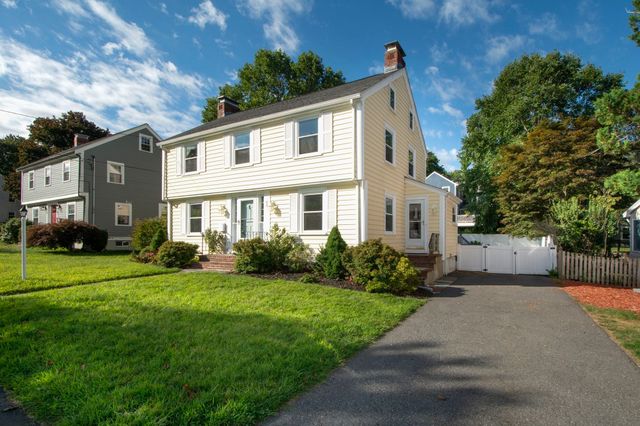 88 Elm St, Milton, MA 02186
