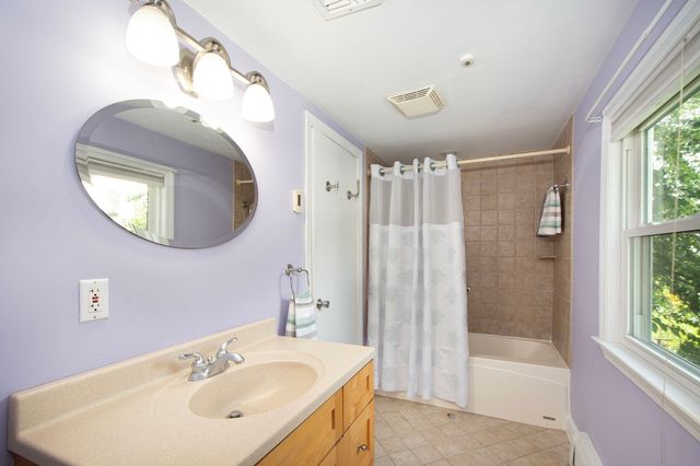 88 Elm St, Milton, MA 02186