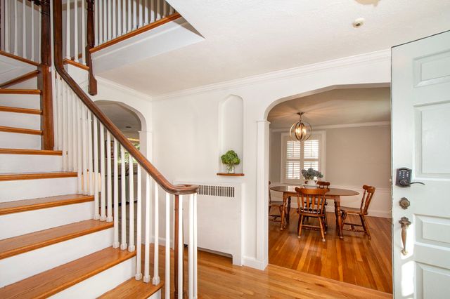 88 Elm St, Milton, MA 02186