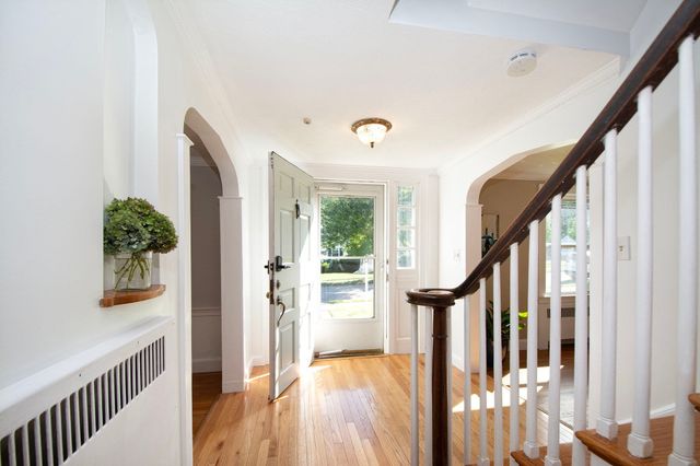88 Elm St, Milton, MA 02186