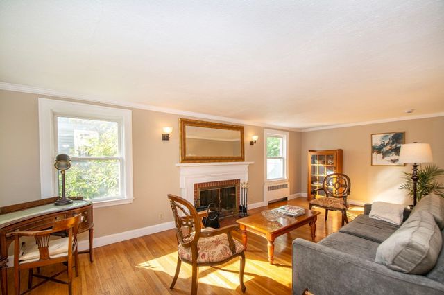 88 Elm St, Milton, MA 02186