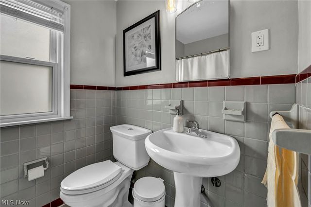 1551 Westdale Road, South Euclid, OH 44121