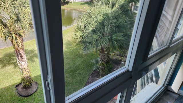 304 Wellington E 304, West Palm Beach, FL 33417