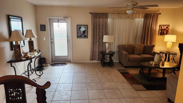 304 Wellington E 304, West Palm Beach, FL 33417