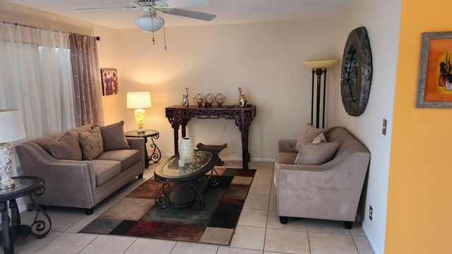 304 Wellington E 304, West Palm Beach, FL 33417