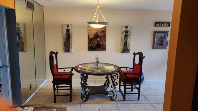 304 Wellington E 304, West Palm Beach, FL 33417