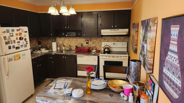 304 Wellington E 304, West Palm Beach, FL 33417