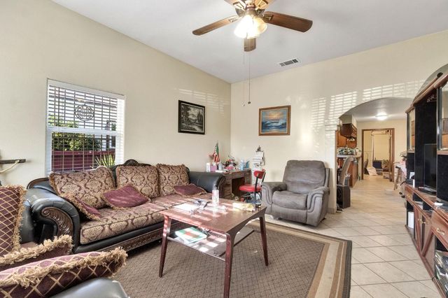 535 N Wilson Avenue, Fresno, CA 93728