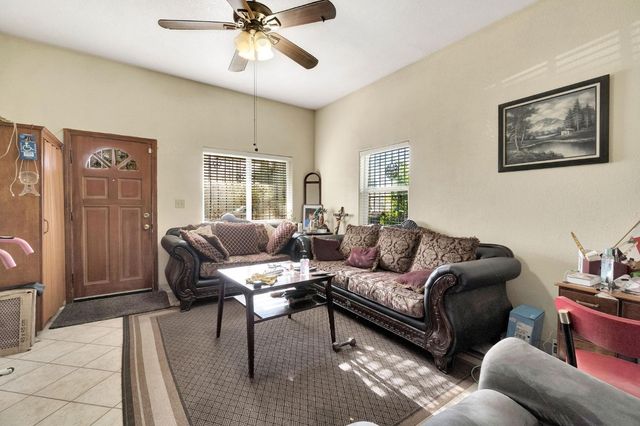 535 N Wilson Avenue, Fresno, CA 93728