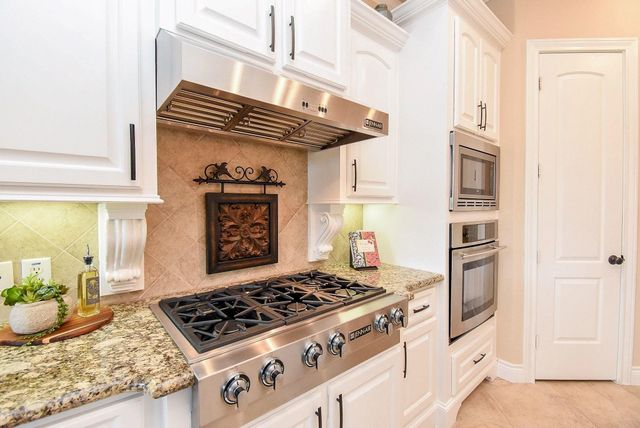 32614 Whitburn Trail, Fulshear, TX 77441