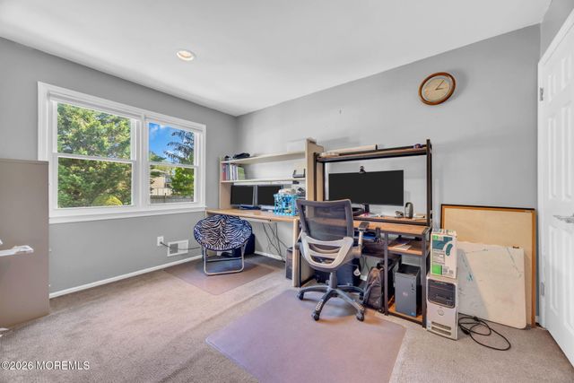 8 Glendale Drive, Manalapan, NJ 07726