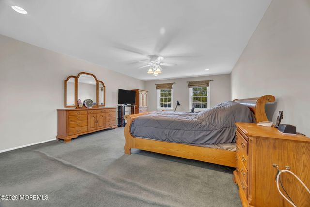 8 Glendale Drive, Manalapan, NJ 07726