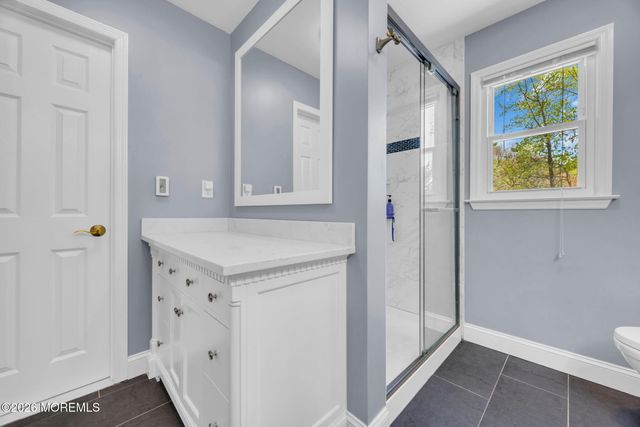 8 Glendale Drive, Manalapan, NJ 07726