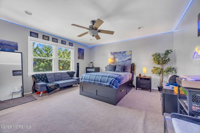 8 Glendale Drive, Manalapan, NJ 07726