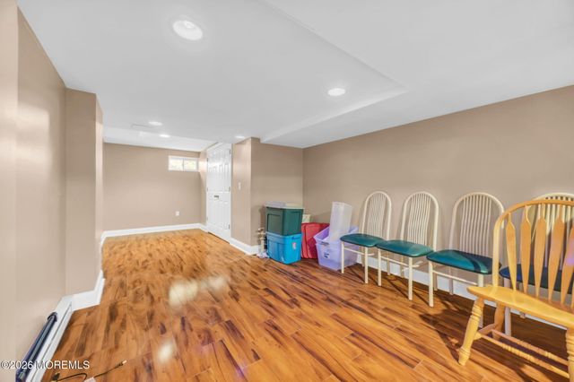 8 Glendale Drive, Manalapan, NJ 07726