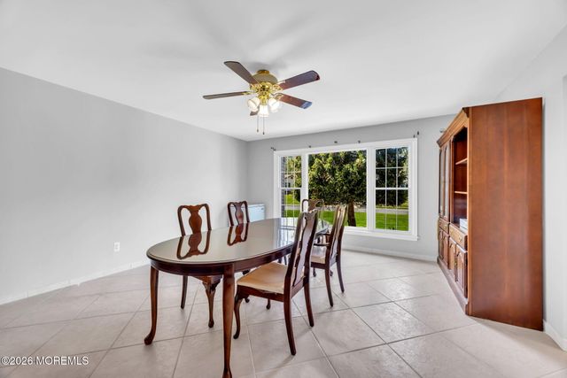 8 Glendale Drive, Manalapan, NJ 07726