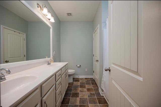 813 Silverhill Dr, Murfreesboro, TN 37129