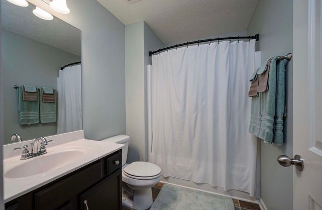 813 Silverhill Dr, Murfreesboro, TN 37129