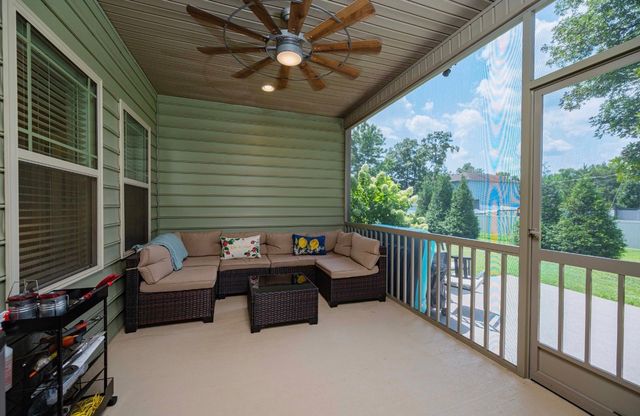 813 Silverhill Dr, Murfreesboro, TN 37129