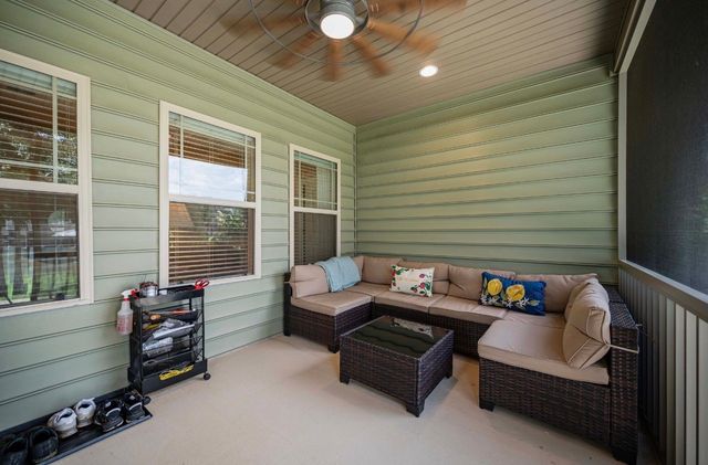 813 Silverhill Dr, Murfreesboro, TN 37129