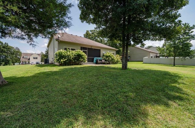 813 Silverhill Dr, Murfreesboro, TN 37129