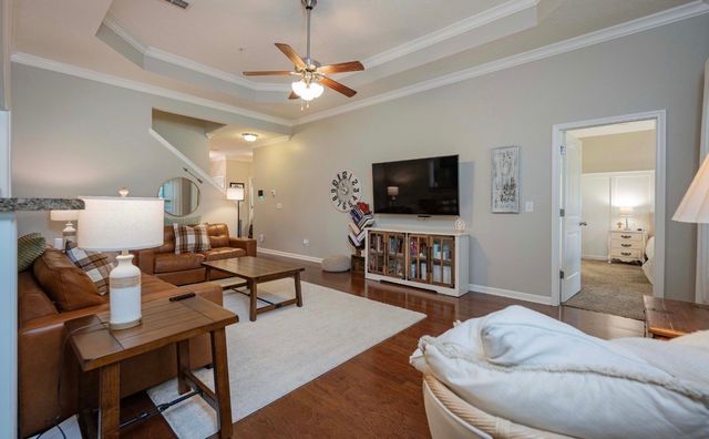 813 Silverhill Dr, Murfreesboro, TN 37129