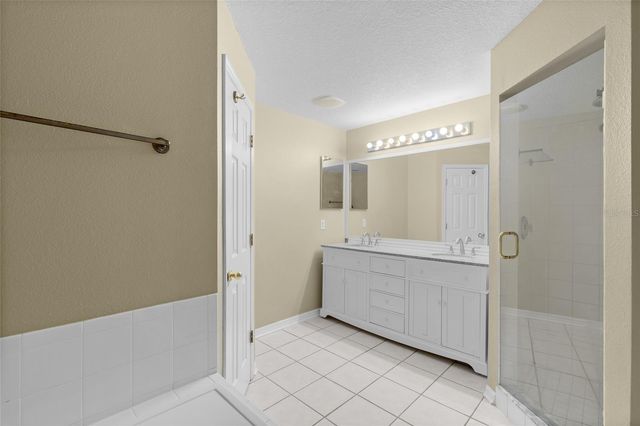 148 COUNTRY LAKES CIRCLE, Groveland, FL 34736