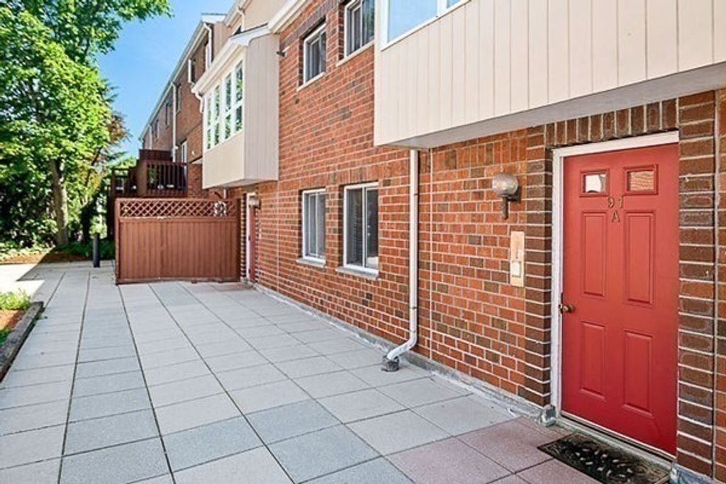 91 Spring St U21, Watertown, MA 02472
