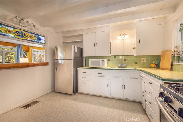 32232 Fern, Running Springs, CA 92382