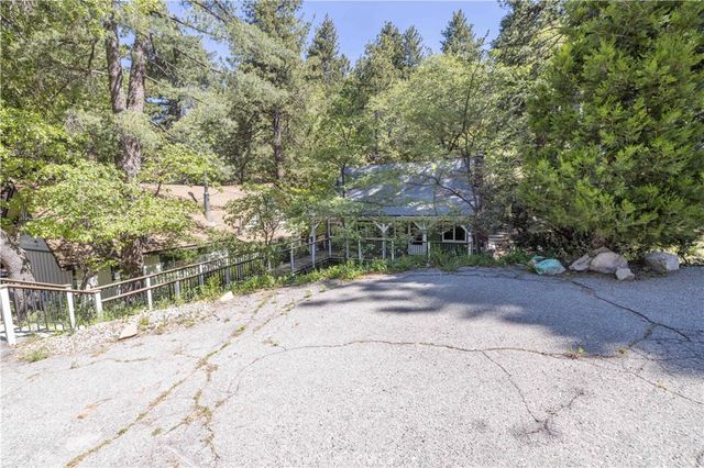 32232 Fern, Running Springs, CA 92382