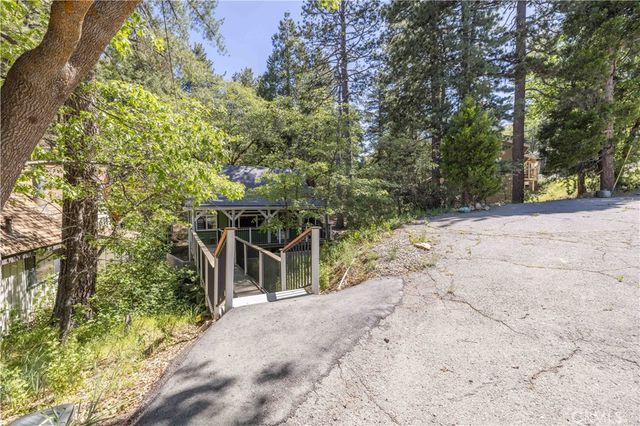 32232 Fern, Running Springs, CA 92382